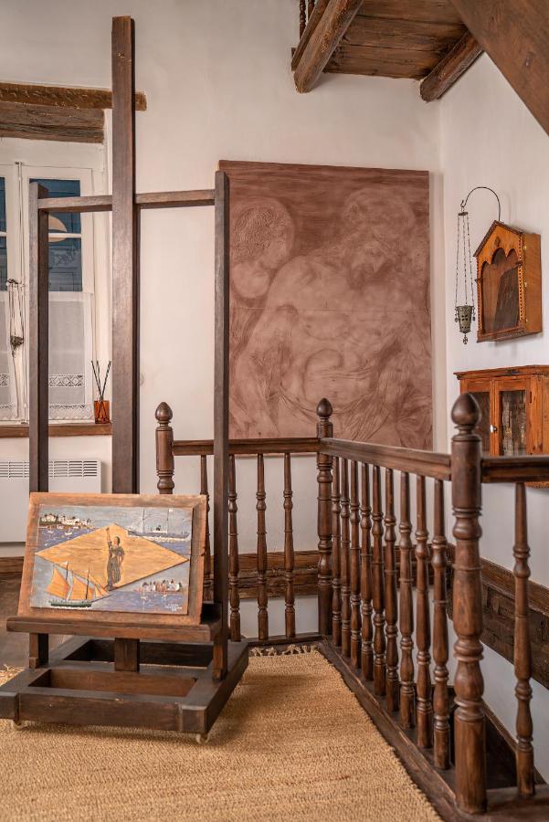 The 1813 Painter'S Villa By Neuvel Galaxídhion Exterior foto